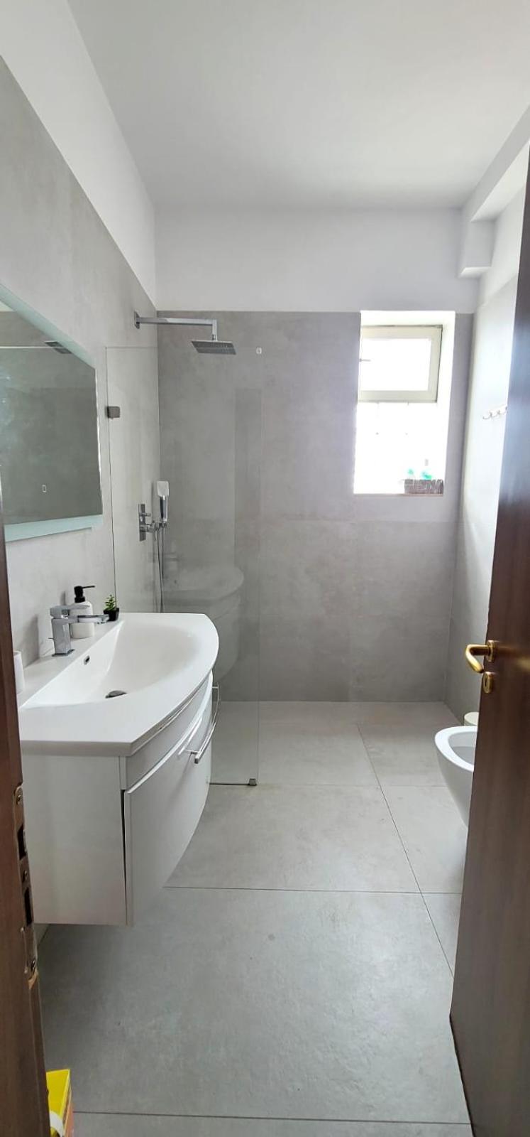@Bazaar2 Appartement Tirana Buitenkant foto